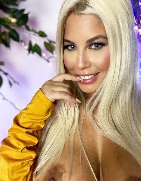 bridgetteb model high quality picture