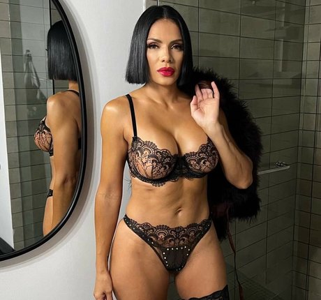 NinaUnrated pornstar nudes pictures