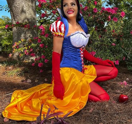 NinaUnrated erotic pornstar photos