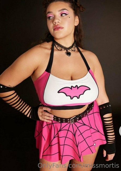 missmortis art model img