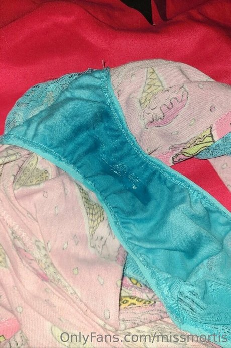 missmortis sexy actress images