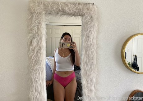 chubby blonde onlyfans hd pictures