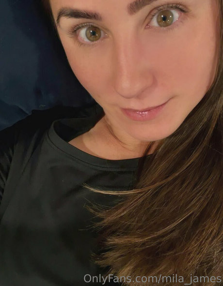 mila james model hd picture