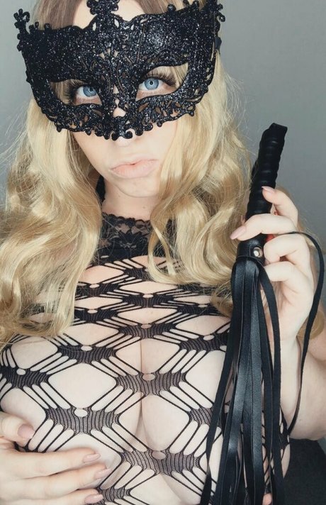 amy yasmine exclusive star photo