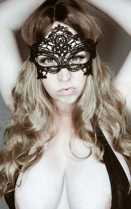 amy yasmine star naked pic