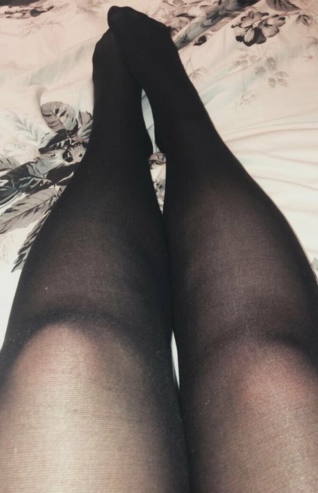 amy yasmine model sexy images