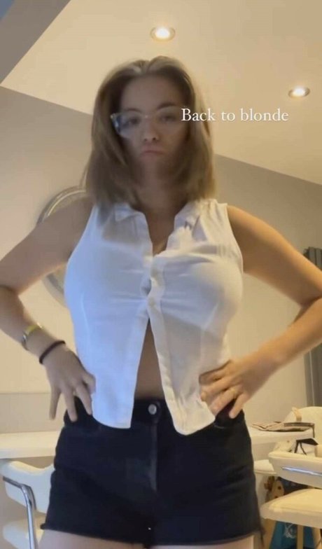 Allie Sherlock hd model gallery