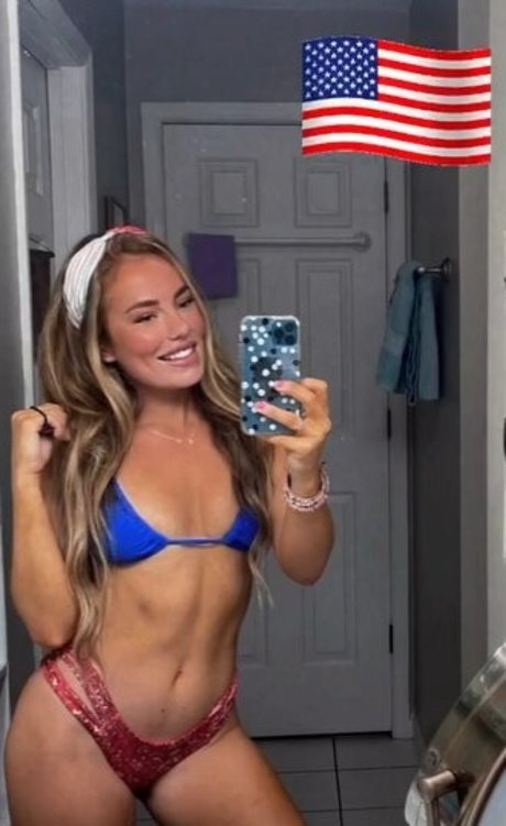 Lil Red Heidi Hood pretty model pictures