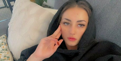 young amateur onlyfans hot naked galleries