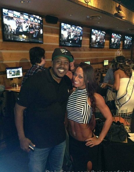 briannafrost model naked photo