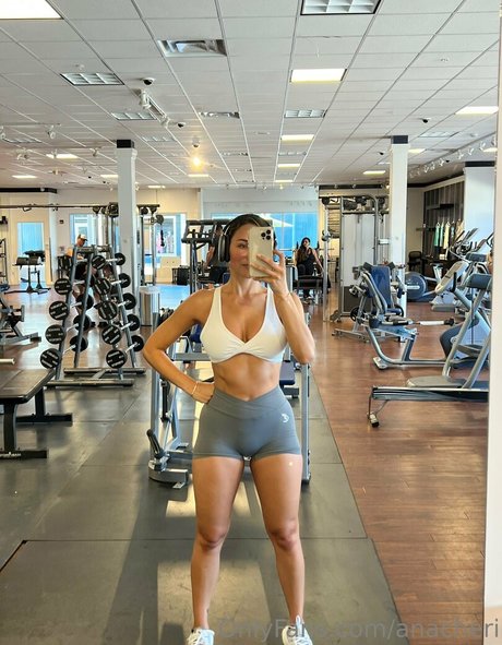 anacheri hot actress images