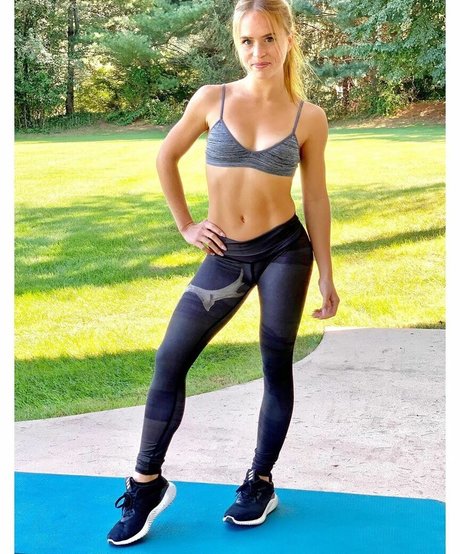 Ryann Shane perfect actress img