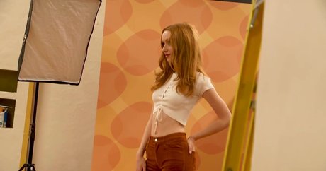 Daisy Campbell sexy model photo