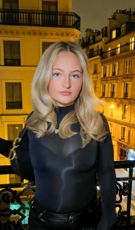 Daisy Campbell pornographic star images