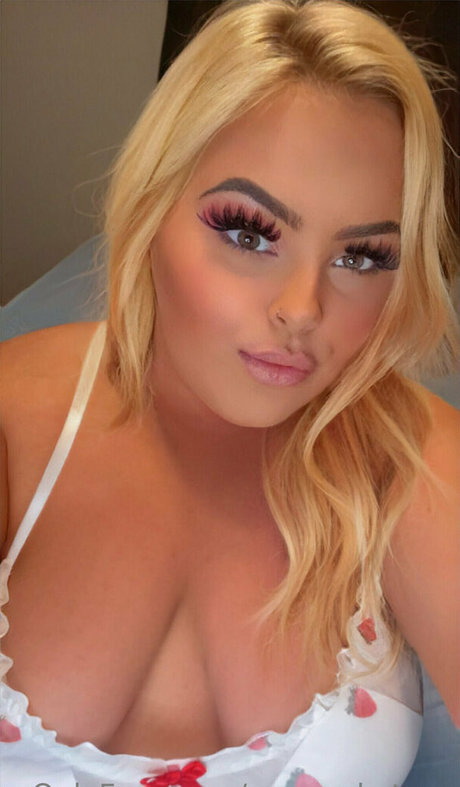 creamykatexo art pornstar gallery