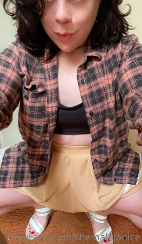 shemalejanice model exclusive pic