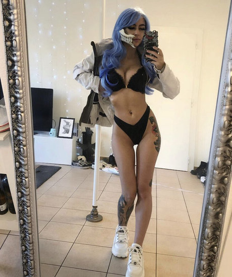 Kylarensw pornographic model pic