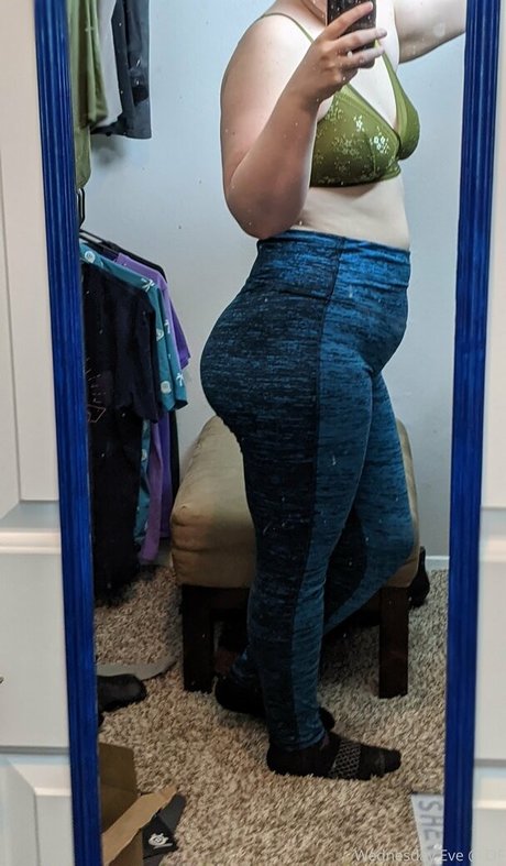 wednesdayeve star naked photo