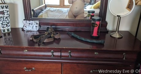 wednesdayeve Profile pic