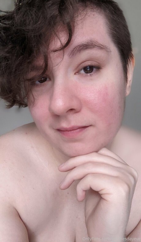 wednesdayeve model img