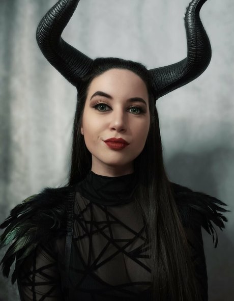 theworldofcecefree free model image