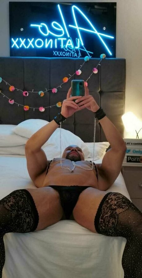 aleolatinoxxx pornstar sexy photos