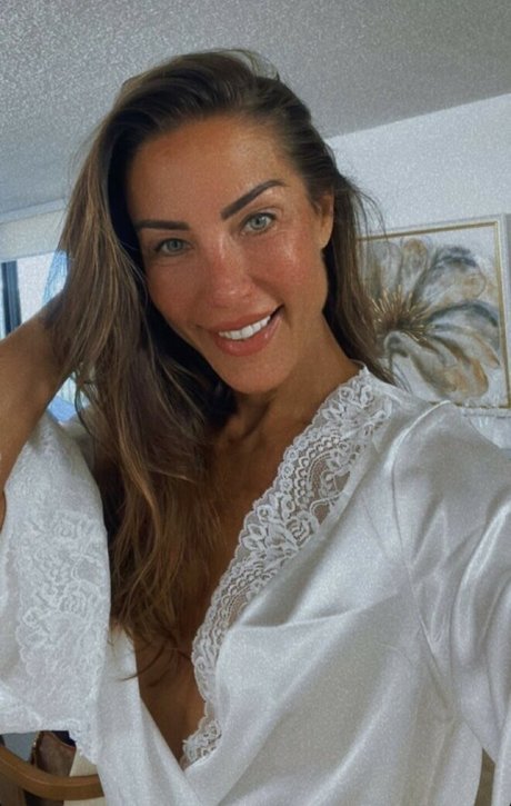 Fernanda Agnes pornstar art images