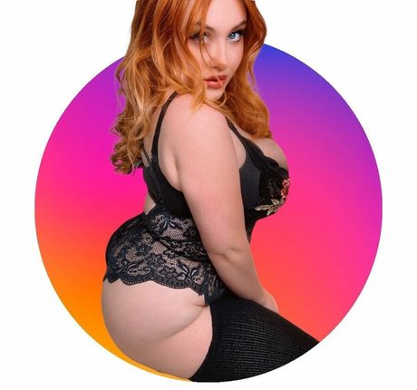 Autumn Spice nude model picture