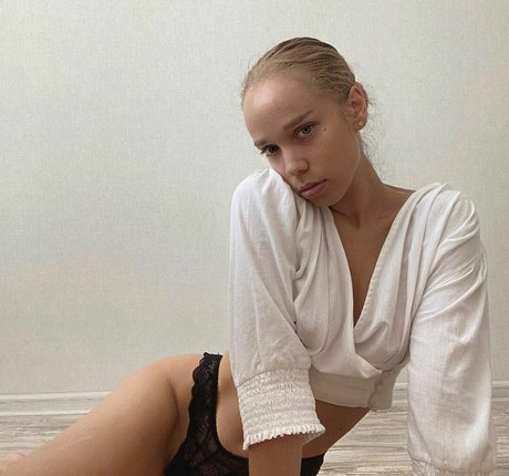 lizayork pornstar art photos