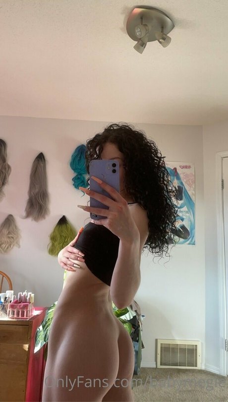 Babymegie pretty model photo