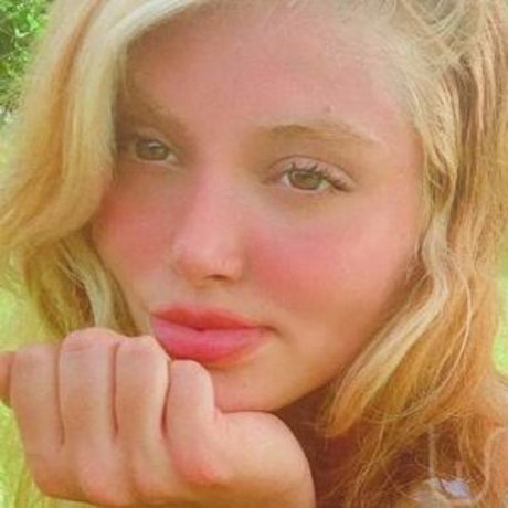 Mahila Mendez sex star pics