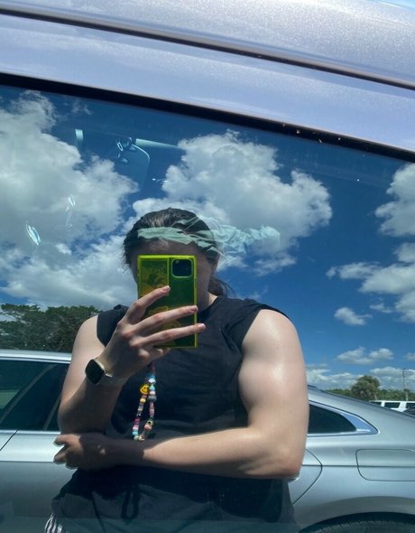 Bekaloo star hot photo