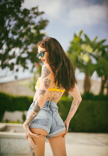 hellxrel pretty model picture