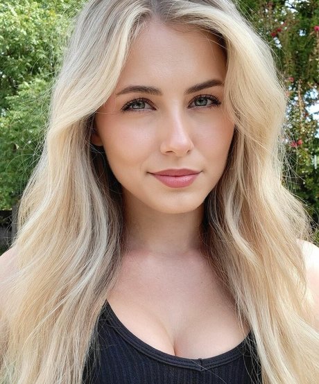 Nicki Taylor naked actress photos