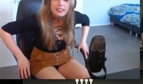 lauraa pornstar hot img