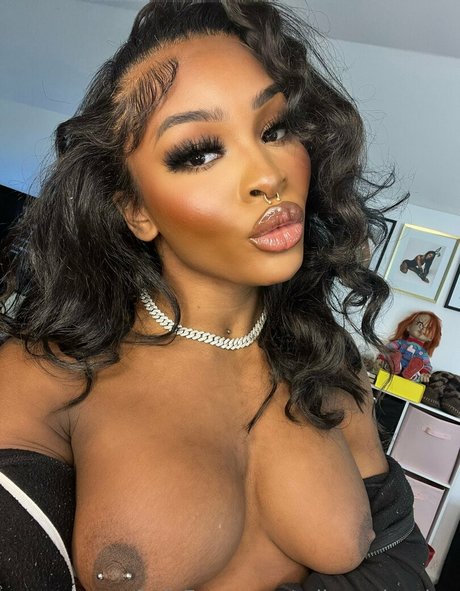 milanvalentine hot star photo