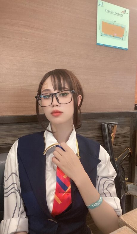 Kura Onee san sexy model galleries