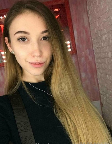 teach ella sexy actress gallery