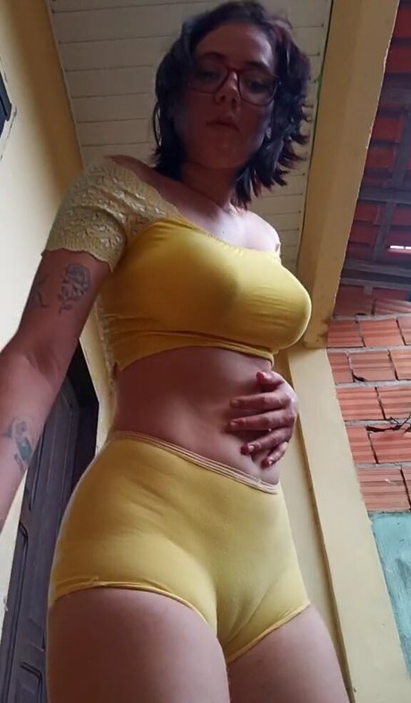 Kalymne Sampaio model high quality image