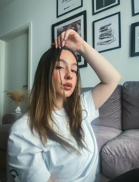 Troubleinc star naked img