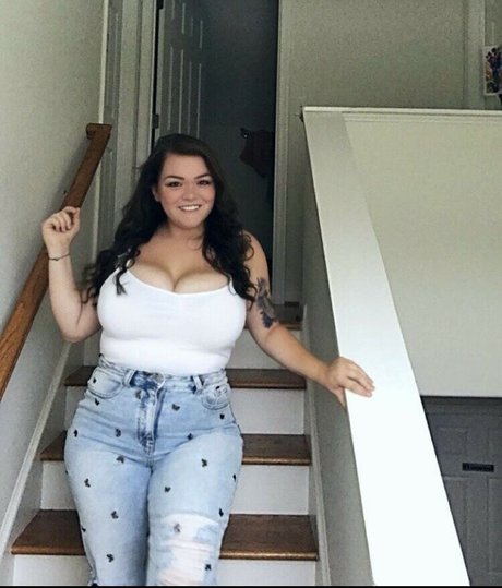 cbeezeec model photo