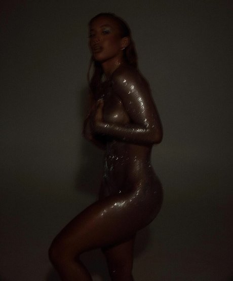 Tammy Hembrow nude actress archive