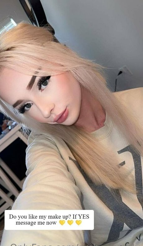 Ambermooody model free pictures