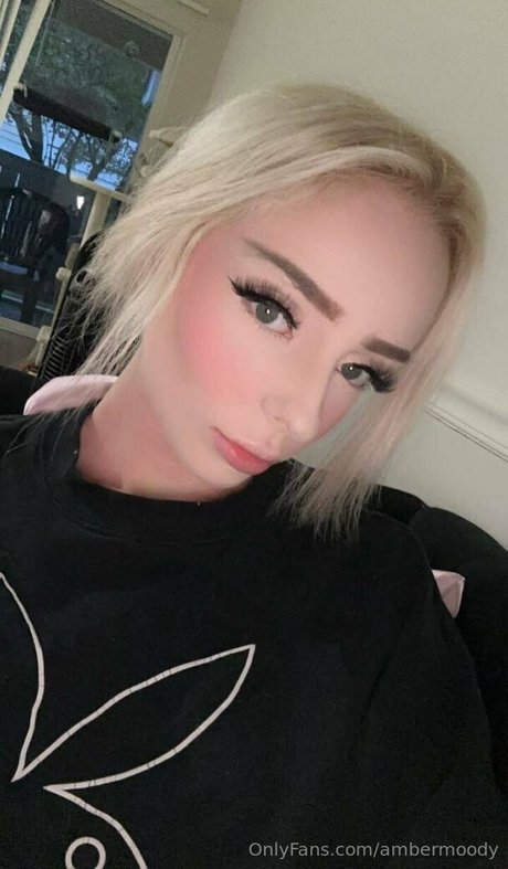 Ambermooody exclusive star pics