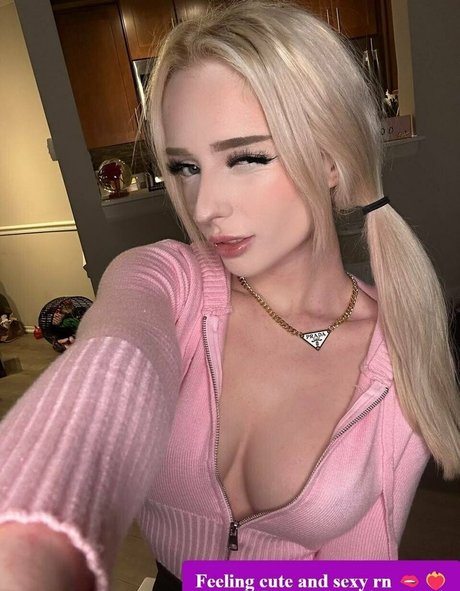 Ambermooody model naked gallery