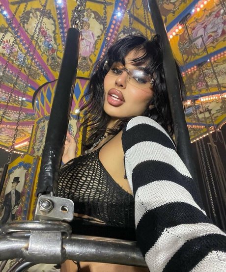 HanaMyMood pornstar adult gallery