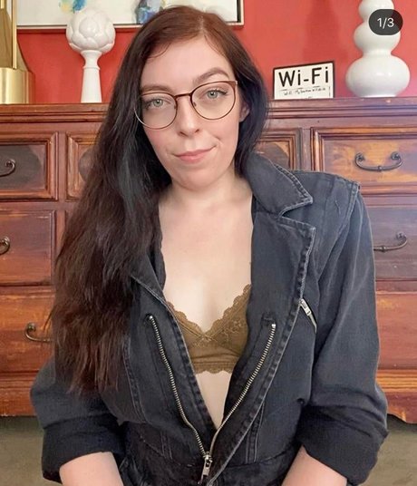 Swell Entertainment star nude archive