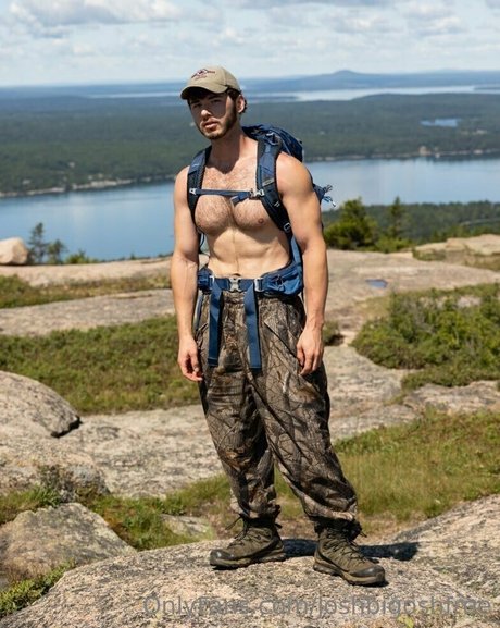 joshbigoshfree model best photos