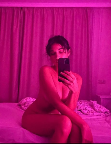 owlida xxx actress photos