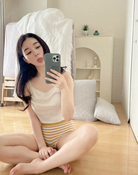 Rikako Katayama xxx model picture